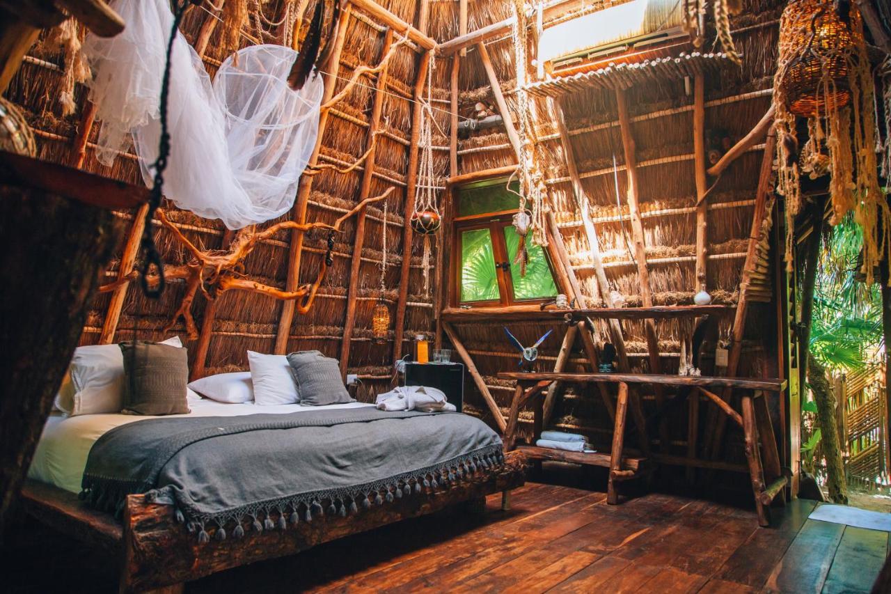Ikal Tulum Hotel エクステリア 写真 Interior of a treehouse at the resort