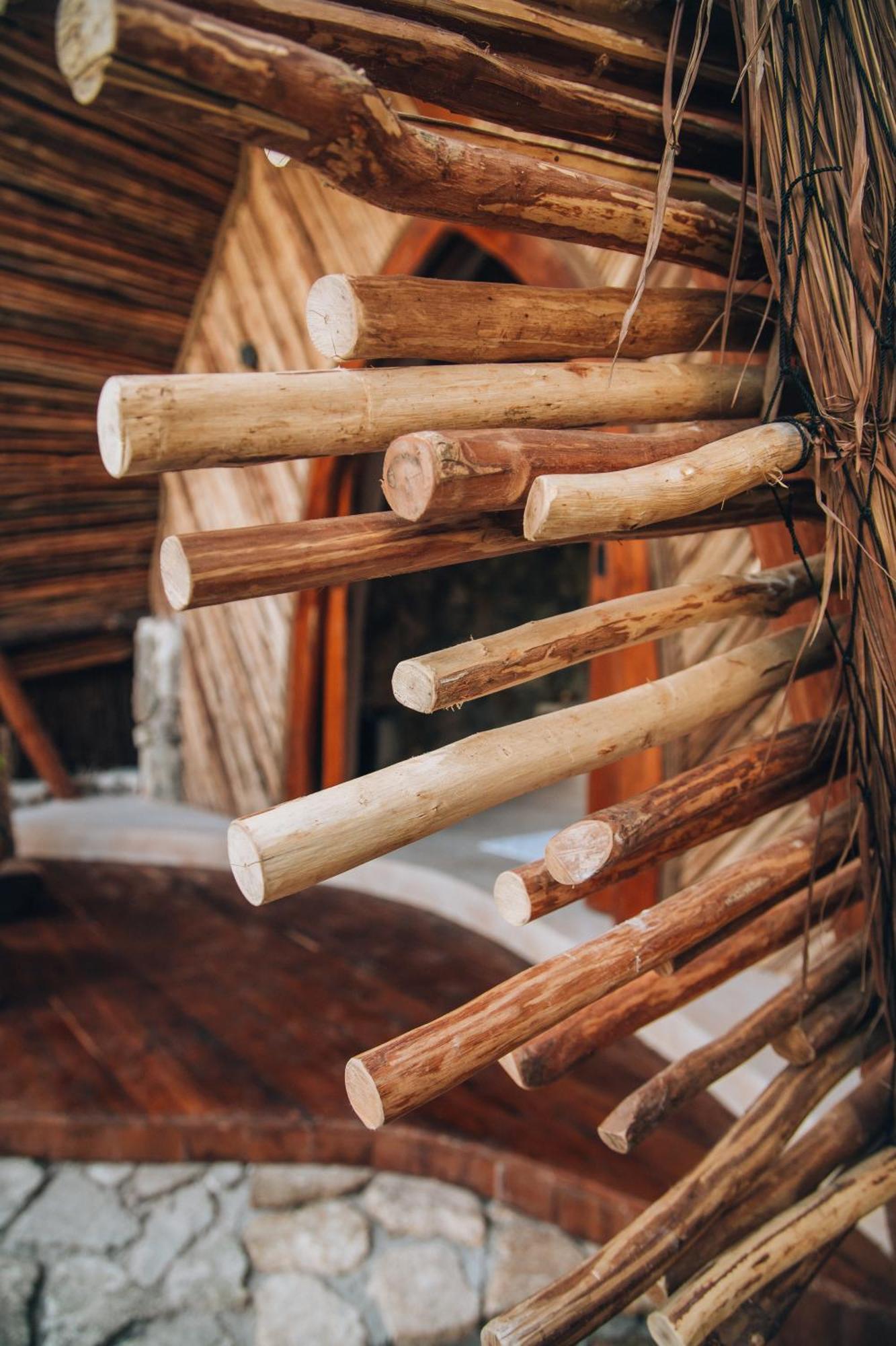 Ikal Tulum Hotel エクステリア 写真 Detail of the spiral staircase